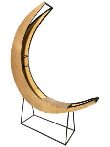 Місяць з сидінням