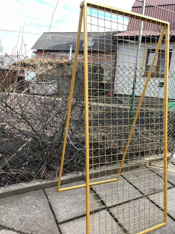 Стійка під розсадку для гостей сітка 1.75 х 80 см